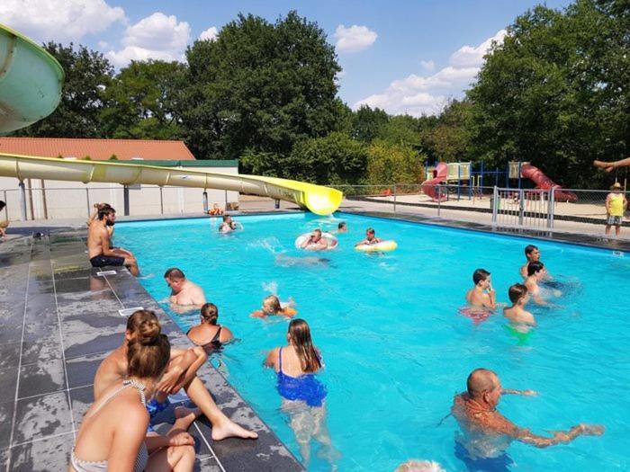 Mulder'S Vakantiehuis, Jaarplaats 108 Op Recreatiepark De Tien Heugten Schoonloo Exteriér fotografie